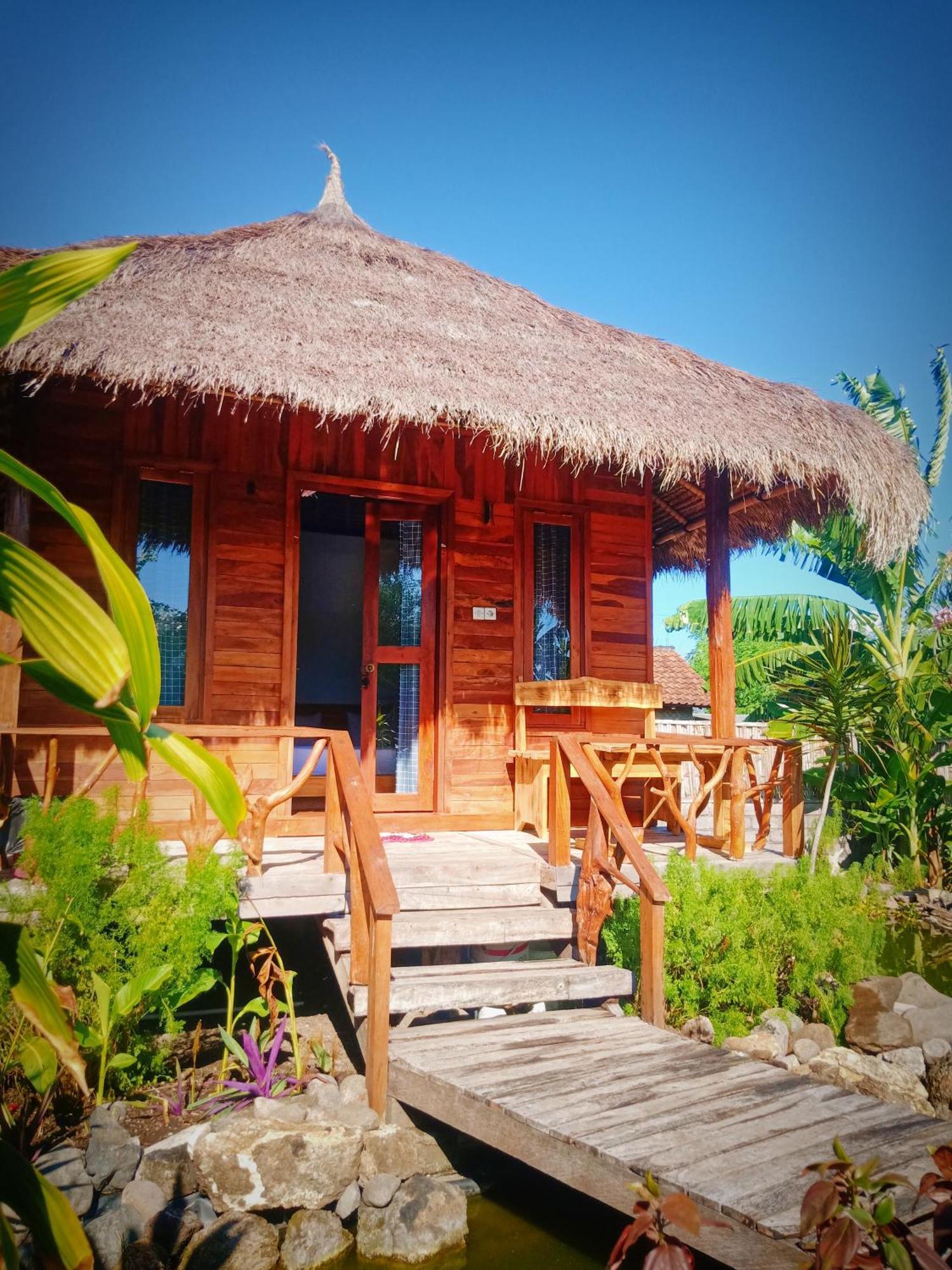 Umah Kayu 2-Menjangan Homestay Banyuwedang Exteriér fotografie